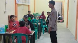 Patroli Malam, Polsek Sengah Temila Ajak Warga dan Satpam Bank Tingkatkan Kewaspadaan