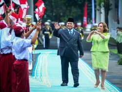 Suasana Penuh Persahabatan Mewarnai Halaman Istana Merdeka
