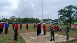 Jelang HUT RI ke-80, Polsek Menjalin dan Koramil Menjalin latih Paskibraka Kecamatan Menjalin