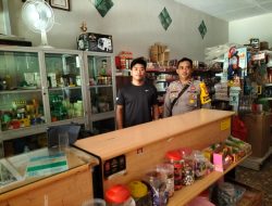 Akrab dengan Warga, Bhabinkamtibmas Sebangki Aipda Mamo Raharjo Lakukan Sambang Desa