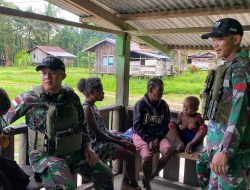Satgas yonif 131/Brajasakti Layanani Kesehatan Masyarakat dengan Senyum dan Kepedulian