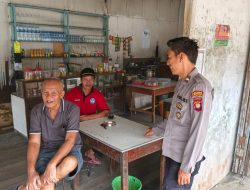 Temui Warganya Di Saat Petugas Melaksanakan Patroli Siang Dengan Berikan Himbauan Kamtibmas