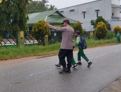 Ciptakan Kamseltibcar Polsek Mempawah Hulu Melaksanakan Kegiatan Strong Point