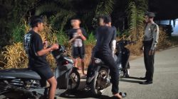 Patroli Malam, Polisi Tegur Remaja dan Sambangi Warga di Air Besar