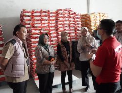 Satgas Pangan Polres Metro Jakarta Barat bersama Pemkot Jakbar Lakukan Pengecekan Gudang Beras, Pastikan Stok Aman dan Harga Terkendali
