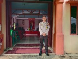 Pengamanan Ibadah Minggu Di Gereja GKMI Jemaat Tiara Oleh Personil Polsek Ngabang Terpantau Aman