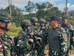 Panglima Komando Operasi Swasembada Tinjau Jajaran Pos Yonif 751/VJS, Apresiasi Kinerja dan Perhatian Prajurit pada Kesehatan Pos