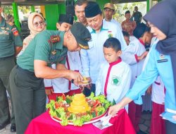 Dandim 0724/Boyolali Bagikan Makanan Bergizi di MI Karanglo, Dukung Program Presiden Prabowo