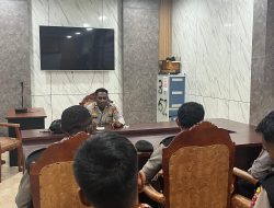 Kapolres Maybrat Laksanakan Diskusi Bersama Personel Sat Samapta untuk Optimalisasi Pelaksanaan Tugas