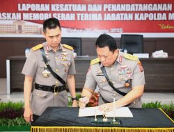 Kapolda Maluku Teken Serah Terima Jabatan, Tekankan Profesionalisme dan Peningkatan Kepercayaan Publik