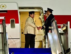 Presiden Prabowo Subianto tiba di Pangkalan TNI AU Halim Usai Melaksanakan Lawatan Singkat Selama Kurang dari 8 Jam di Beijing