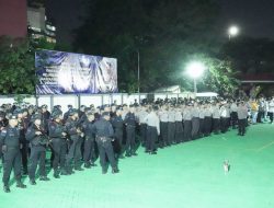 Kapolres Jakbar Pimpin Patroli Skala Besar, Ratusan Personel Turun Jaga Kondusifitas