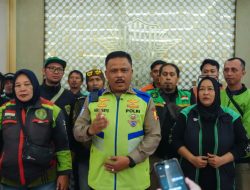 Polantas Menyapa Bersama Komunitas Ojek Online, Kakorlantas Ingatkan Keselamatan di Jalan Utama