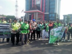 Ojol Palembang Tebar Mawar, Polda Sumsel Terima 200 Bunga sebagai Simbol Persaudaraan