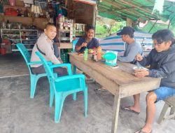 Hangatkan Silaturahmi, Bhabinkamtibmas Polsek Sebangki Duduk Bareng Warga
