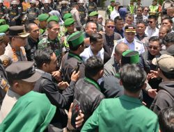 Dandim 0102/Pidie Bersama Forkopimda Terjun Langsung Temui Demonstran, Aksi berjalan Tertib dan Aman