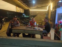Kebersamaan Polisi dan Warga Air Besar, Ciptakan Malam yang Aman dan Nyaman