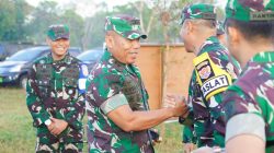 Pangdivif 2 Kostrad Tinjau Latihan Terjun Payung Brigif 18/Trisula di Grati.