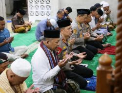 Subuh Berjamaah, Kapolda Maluku Ajak Masyarakat Hidup Damai dan Taat Hukum