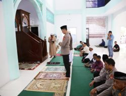 “Jumat Keliling”, Kapolda Maluku Sholat Jumat Bersama Warga Masjid Alim Pattimura Ambon, Wujud Tanggung Jawab Moral Kepada Masyarakat