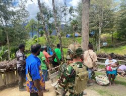 Satgas Yonif 700/WYC Pos Wuloni Gelar Minggu Kasih, Doa Damai Bergema di Gereja Katolik Wuloni