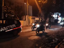 Ciptakan Keamanan Anggota TNI Bersama FKPPI, Banser Dan Kokam Melaksanakan Patroli