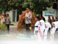 Kapolres Aceh Jaya Pimpin Upacara Bendera Merah Putih di SMA Negeri 1 Calang