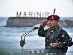 Pendidikan Paling Berat, 527 Prajurit Muda Disematkan Baret Oleh Panglima Marinir