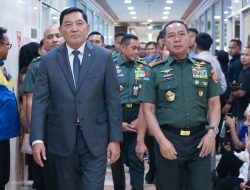 Panglima TNI dan Menhan RI Hadiri Raker dengan Komisi I DPR RI Bahas Penyesuaian Anggaran 2026