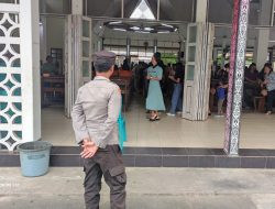 Ciptakan Rasa Aman di Tempat Ibadah, Bhabinkamtibmas Polsek Menjalin Laksanakan PAM Gereja
