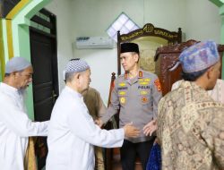 Sholat Subuh Berjamaah di Masjid Al-Ikhwan, Kapolda Maluku Ajak Warga Perkuat Persaudaraan