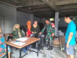 Pendampingan Babinsa Kemlayan Berikan Motivasi Semangat Kerja Kepada Petugas Bank Sampah