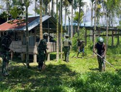 Pererat Hubungan dan Jalin Silaturahmi, Satgas Yonif 521/DY Laksanskan Anjangsana dan Karya Bhakti Bersama Warga Distrik Kobagma