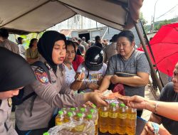 Polda Maluku Gelar Aksi Kemanusiaan, Gerakan Pangan Murah di Kudamati