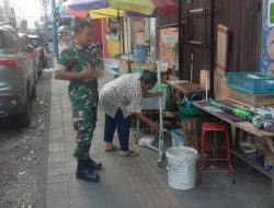 Babinsa Serengan Pantau UMKM di Wilayah Binaannya