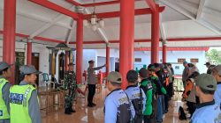 Kapolsek Donomulyo Pimpin Apel Pengamanan Karnaval Budaya Bersih Desa Tlogosari Tahun 2025