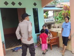 Polisi Sambangi Warga, Suasana Akrab Penuh Kekeluargaan di Sebangki