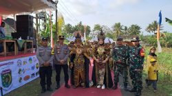 Kapolsek Donomulyo dan Danramil 0818/11 Pimpin Langsung Pengamanan Tlogosarifest Carnival 2025, Wujud Sinergi TNI–Polri Dukung Tradisi Budaya Bersih Desa Tlogosari
