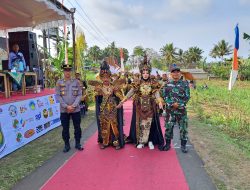 Kemeriahan Tlogosarifest Carnival 2025: Kepala Desa Tlogosari Lilik Rahayu Lepas Peserta Perdana dalam Rangka Bersih Desa