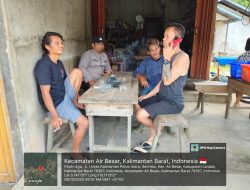 Dekat dengan Warga, Polsek Air Besar Sapa Masyarakat Lewat Patroli Siang