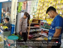 Sapa Warga di Siang Hari, Polsek Air Besar Ajak Pedagang Jaga Kamtibmas Bersama