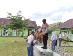 Polres Mesuji Edukasi Pelajar Bahaya Narkoba dan Judi Online Saat Upacara Bendera