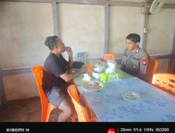 Patroli Siang, Polisi Sapa Warga dan Ingatkan Kasir Alfamart Tetap Waspada!