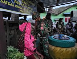 Satgas Yonif 521/DY Gelar Kesehatan Gratis di Distrik Walesi