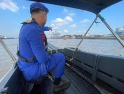 Gerak Cepat Polda Sumsel Tangani Insiden Kapal TB. Mitra Kencana X Tenggelam di Sungai Musi