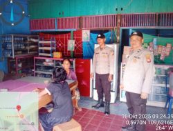 Patroli Dialogis Siang Hari, Polisi Sampaikan Pesan Serta Imbauan Kepada Warga Yang Lagi Santai