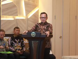 Wamendagri Bima Arya Apresiasi Efisiensi Anggaran dan Pengendalian Inflasi Pemda Riau