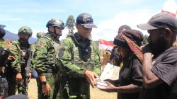 Danrem 172/PWY Dampingi Pangkogabwilhan III dalam Aksi Kemanusiaan dan Kuali Merah Putih di Kuyawage