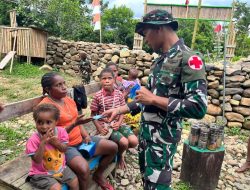 Pos Selal Satgas Yonif 751/VJS Layani Pengobatan Warga: Obati Anak Berkeluhan Gatal/Cacar dan Ibu yang Sakit Gratis