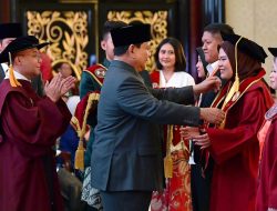 Presiden Prabowo Menyampaikan Orasi Ilmiah pada Sidang Senat Terbuka dalam Rangka Pengukuhan Mahasiswa Baru Sarjana dan Magister Tahun Ajaran 2025/2026